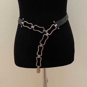 Stylish Anne Klein Black and Gold Chain Belt